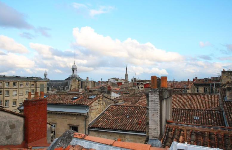 GuestReady - Comfy Attic Apartment near Grand Théâtre Bordéus Exterior foto
