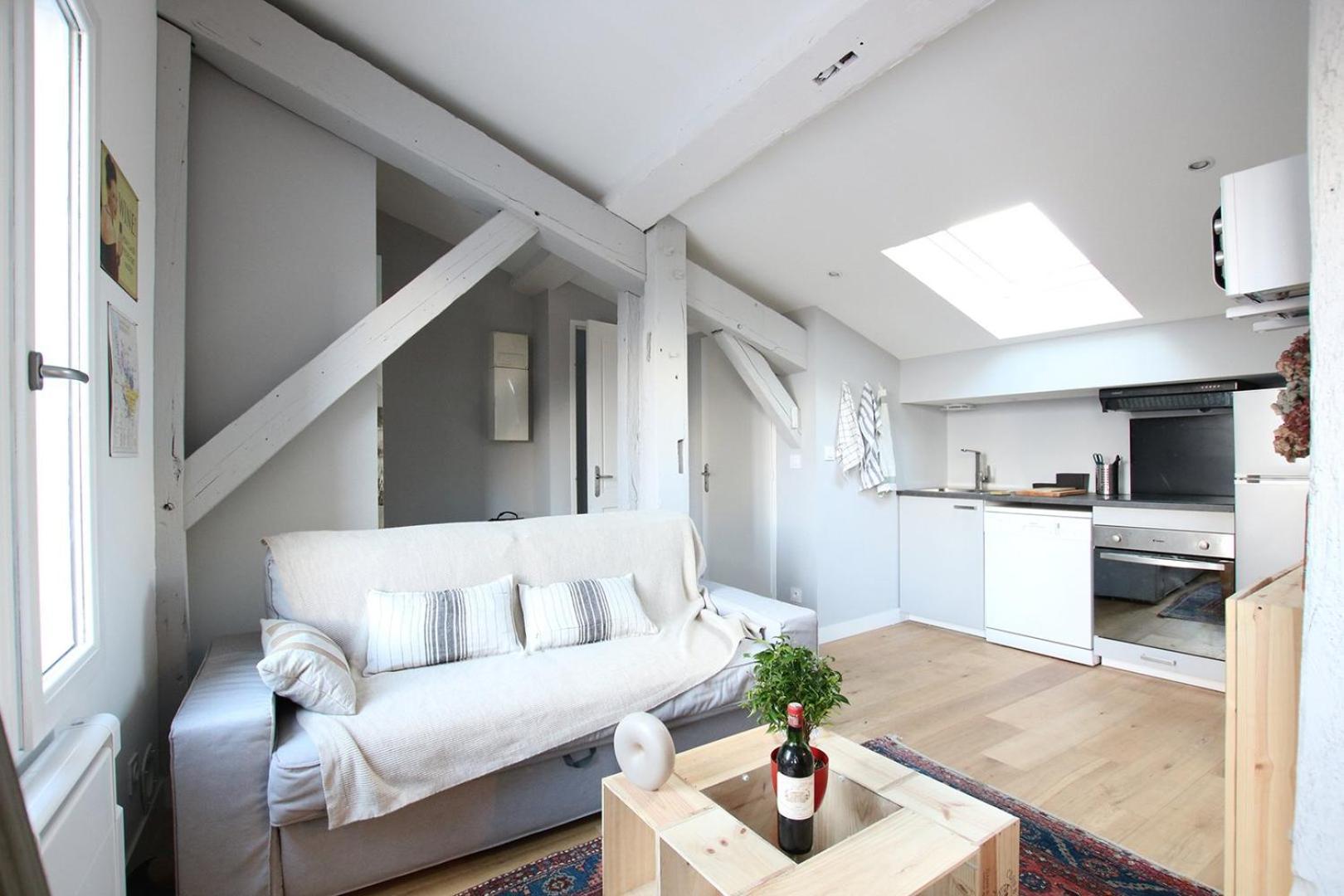 GuestReady - Comfy Attic Apartment near Grand Théâtre Bordéus Exterior foto